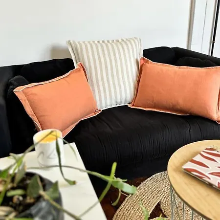Apartment Montmartre Dernier Etage Calme