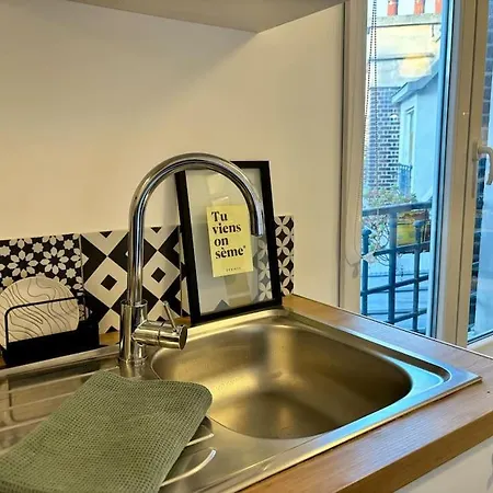 Montmartre Dernier Etage Calme Apartment Paris