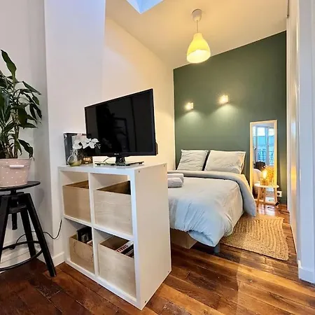 Montmartre Dernier Etage Calme Apartment Paris