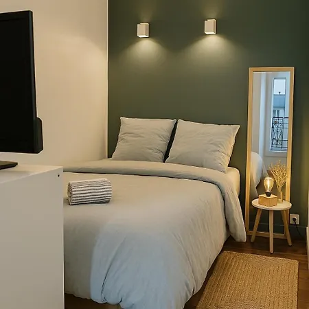 Montmartre Dernier Etage Calme شقة